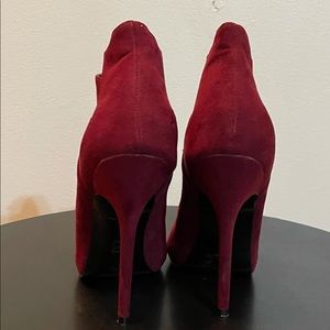 Brand new ankle burgundy ankle boots size 8